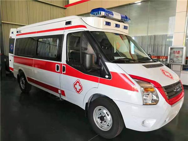 阜城县福特V362救护车